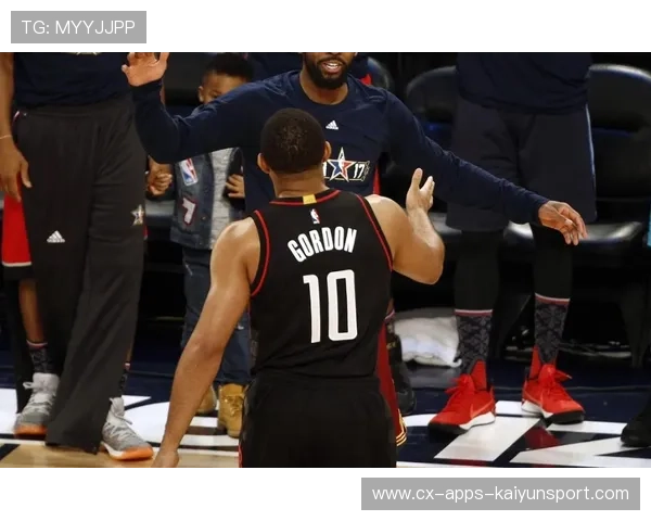 火箭“超级替补轮换”被誉为“赛季X因素”,你知道背后的秘密吗? 火箭“超级替补轮换”被誉为“赛季X因素”,你知道背后的秘密吗?