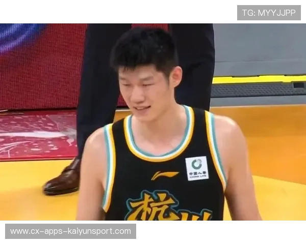 CBA胡金秋低位技巧训练稳步提升，开启内线杀手新篇章