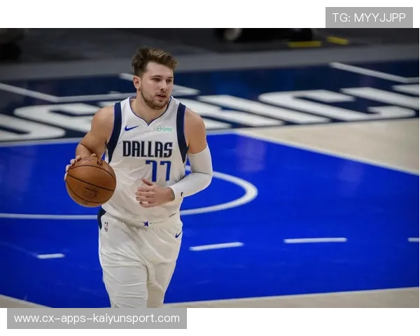 东契奇突破乔丹得分纪录，NBA历史神迹再现，东契奇三次单挑乔治