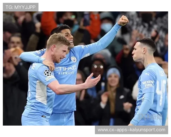 德布劳内前场送出手术刀直塞，助攻福登门前垫射破门